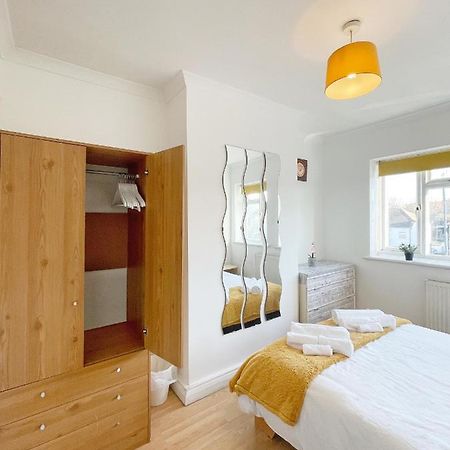 3 Bed Duplex Flat, Free Wifi & Netflix, Ideal For Contractors Daire Gravesend Dış mekan fotoğraf