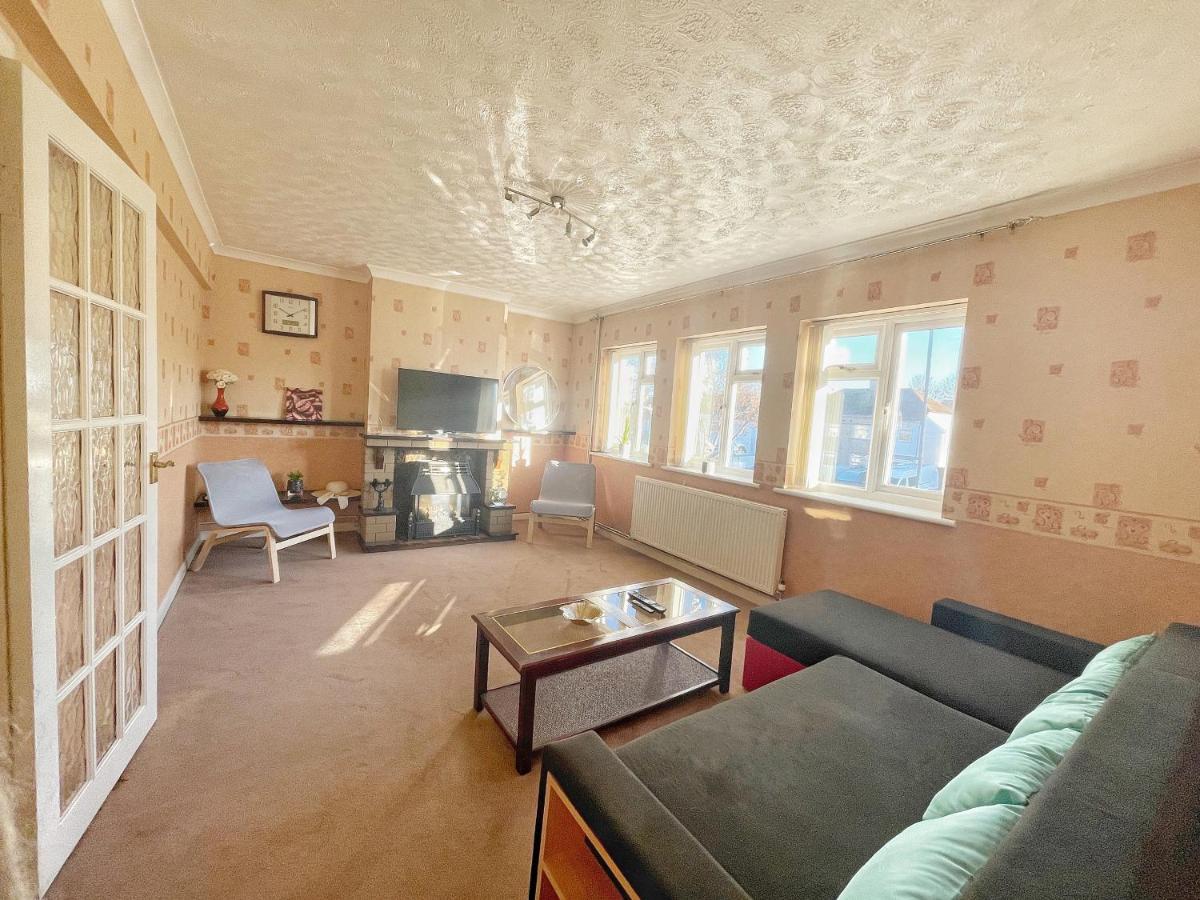 3 Bed Duplex Flat, Free Wifi & Netflix, Ideal For Contractors Daire Gravesend Dış mekan fotoğraf