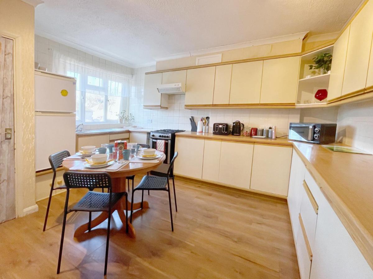 3 Bed Duplex Flat, Free Wifi & Netflix, Ideal For Contractors Daire Gravesend Dış mekan fotoğraf